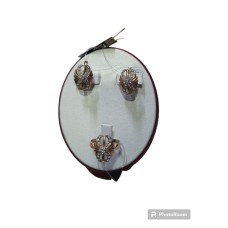 серьги с камнями, золото 585 (14K), вес 6.3 г.
